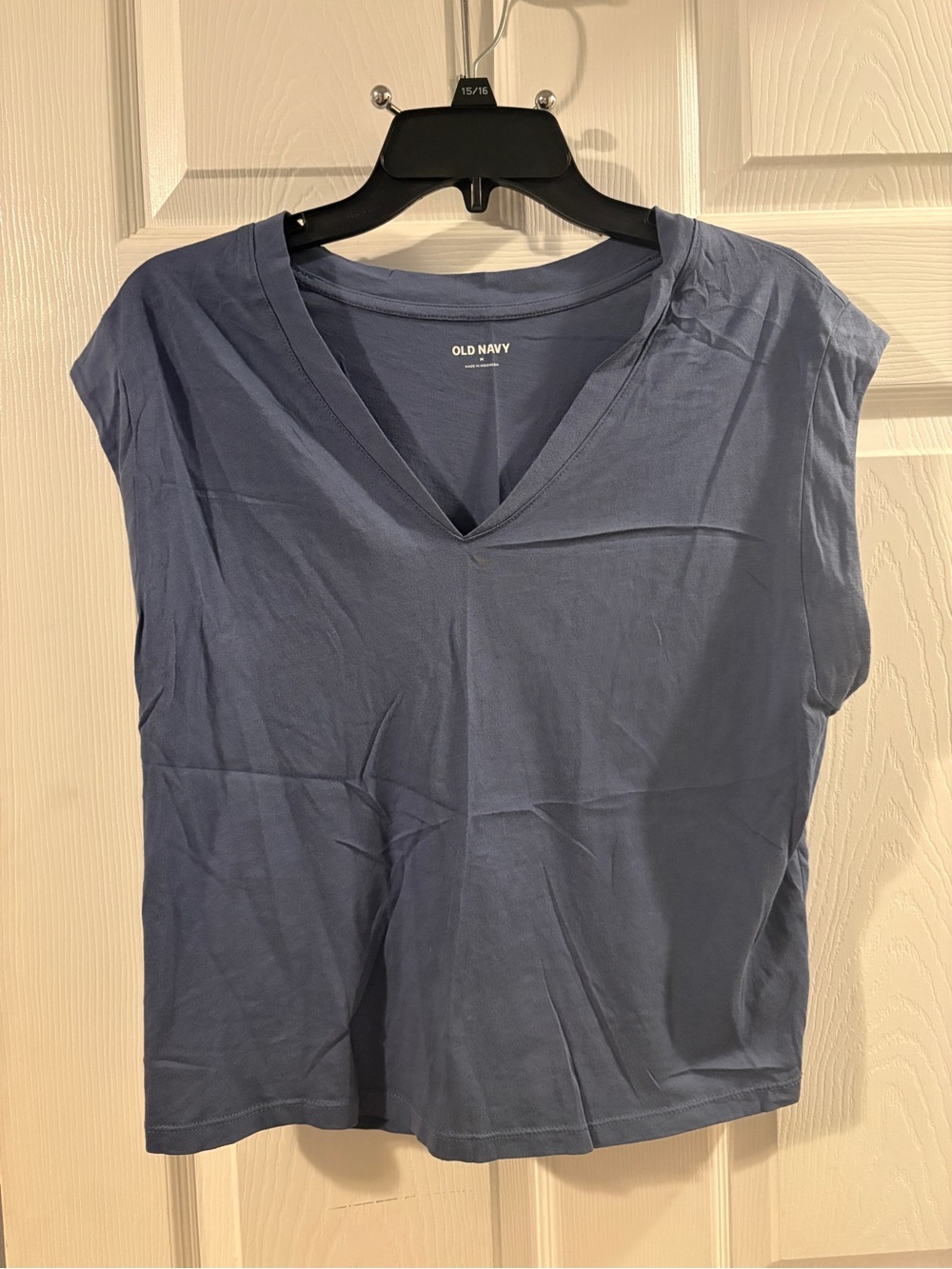 Old Navy Women's V-Neck Sleeveless Tee in Dusty Blue